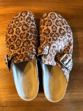 Universal Thread Leopard Print Buckle Clogs in Brown